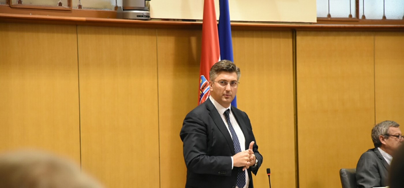 Predsjednik Vlade: Vlada u cijelosti odbija sve prijedloge oporbe za pokretanje pitanja povjerenja Vladi 